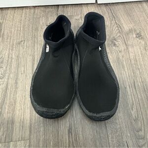 Tilos Men’s Black Slip On Water Shoes Size 11